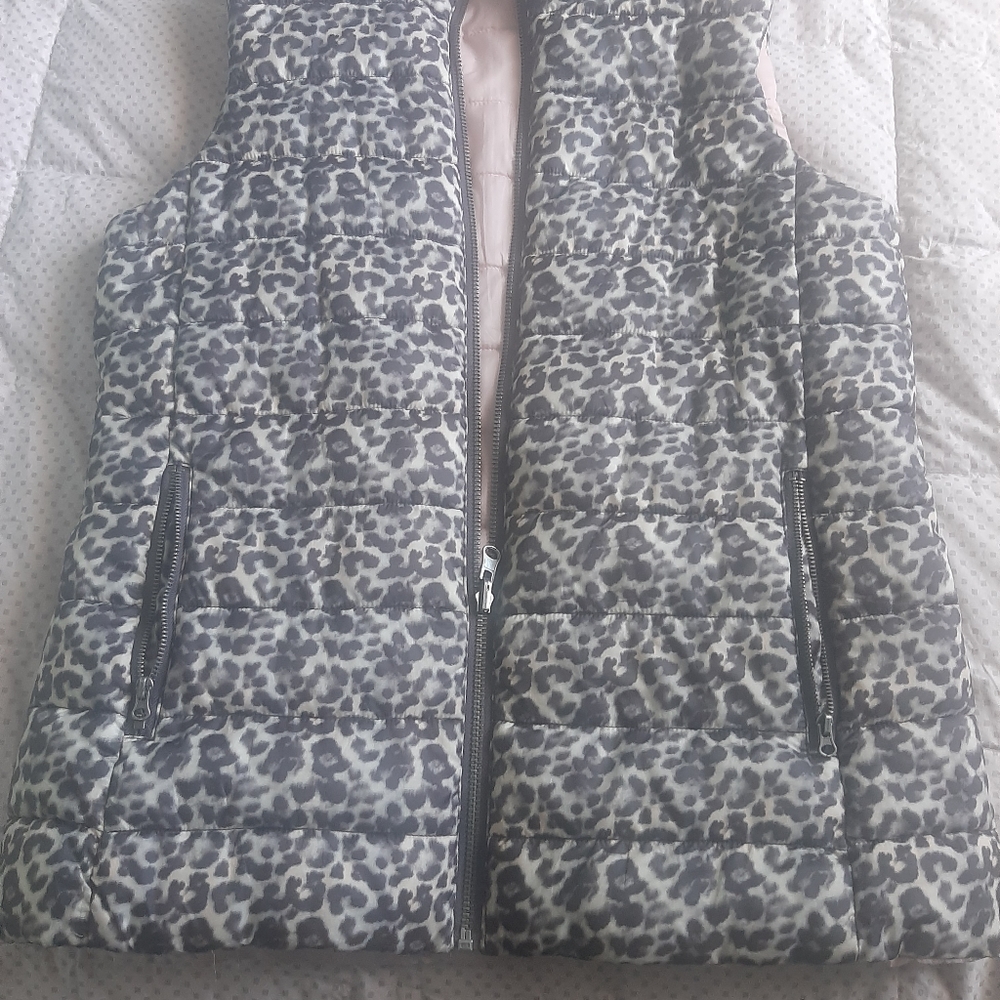 Reversible vest